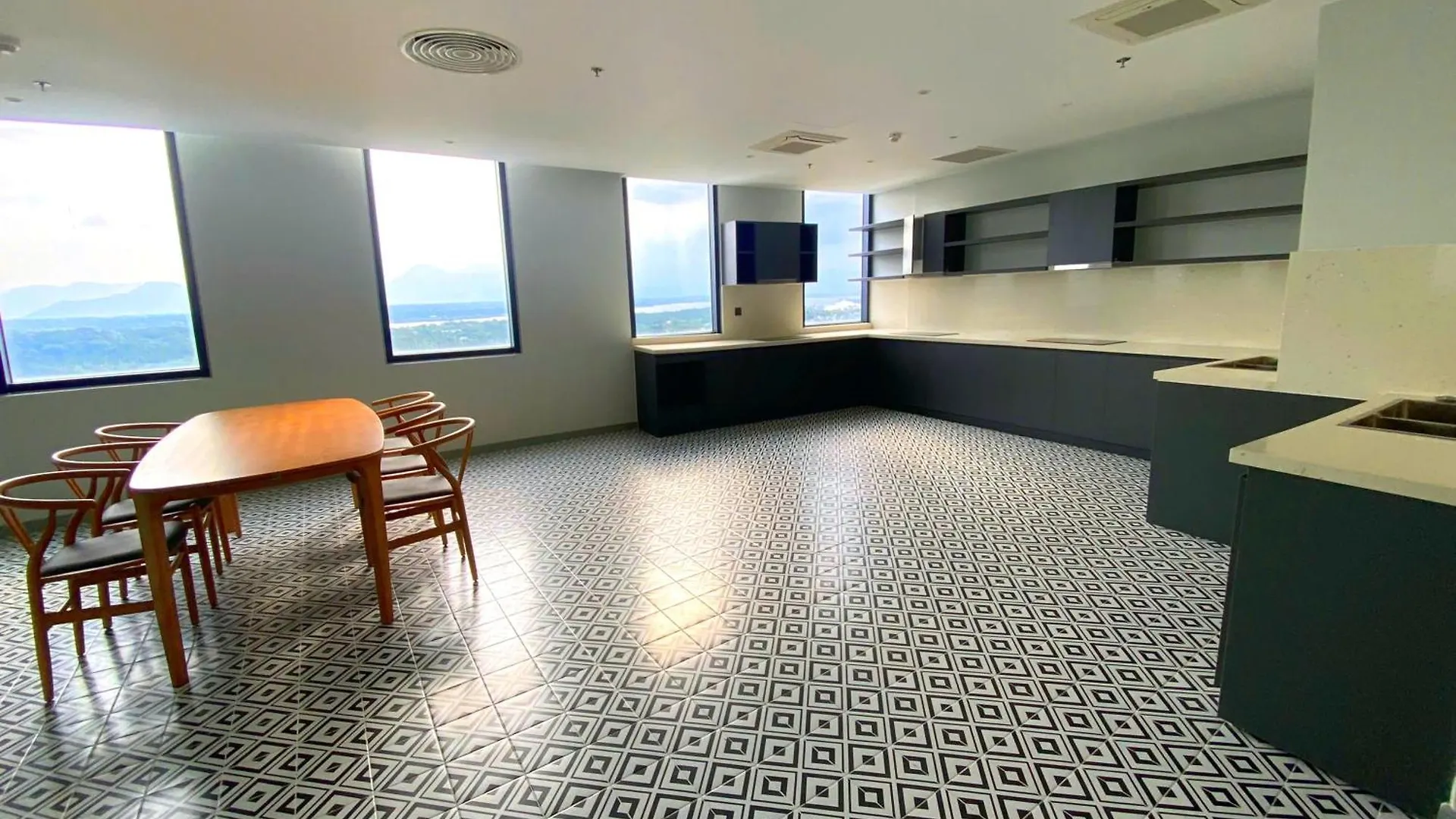 Sunny Smes - The Arena, Cam Ranh Airport Apartment Dien Khanh 0*,  Vietnam