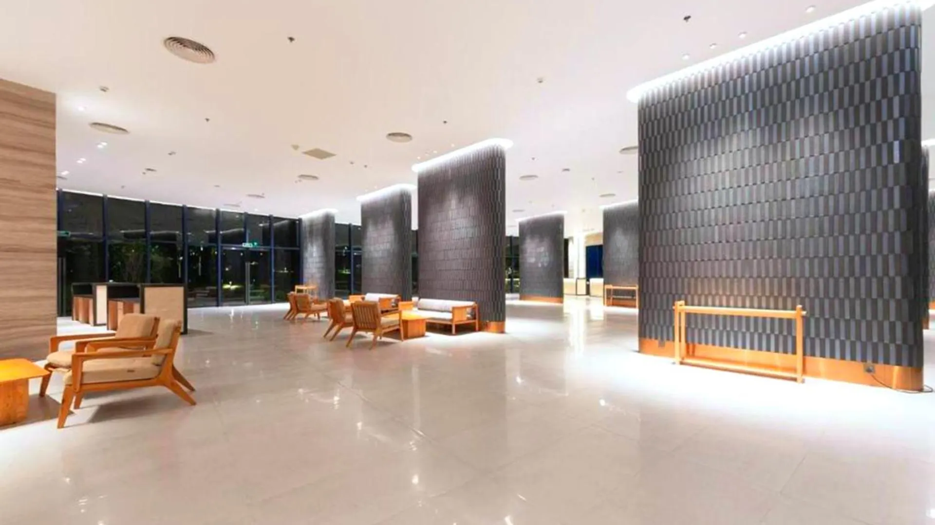 Sunny Smes - The Arena, Cam Ranh Airport Apartment Dien Khanh