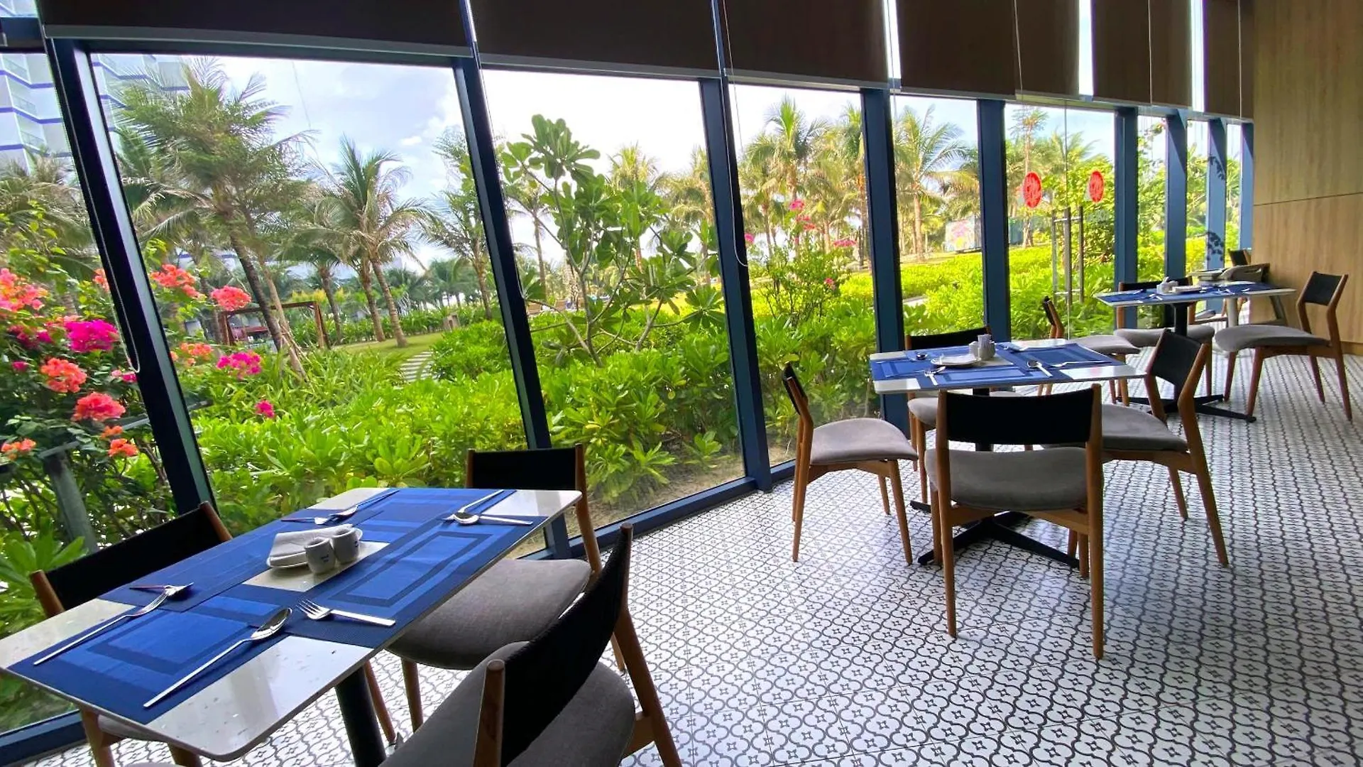 Sunny Smes - The Arena, Cam Ranh Airport Apartment Dien Khanh